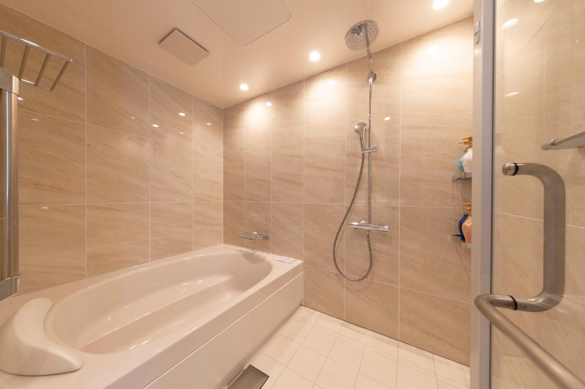 Hotel Springs Makuhari Premier Chiba Bagian luar foto