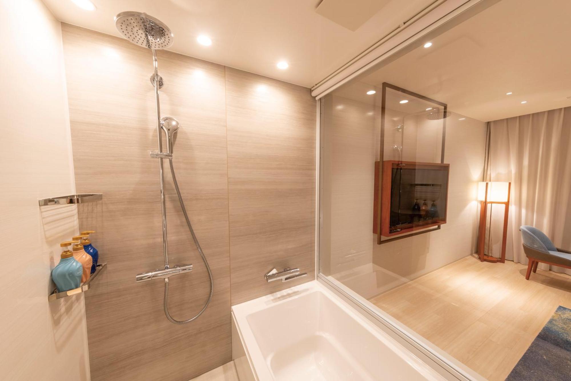 Hotel Springs Makuhari Premier Chiba Bagian luar foto