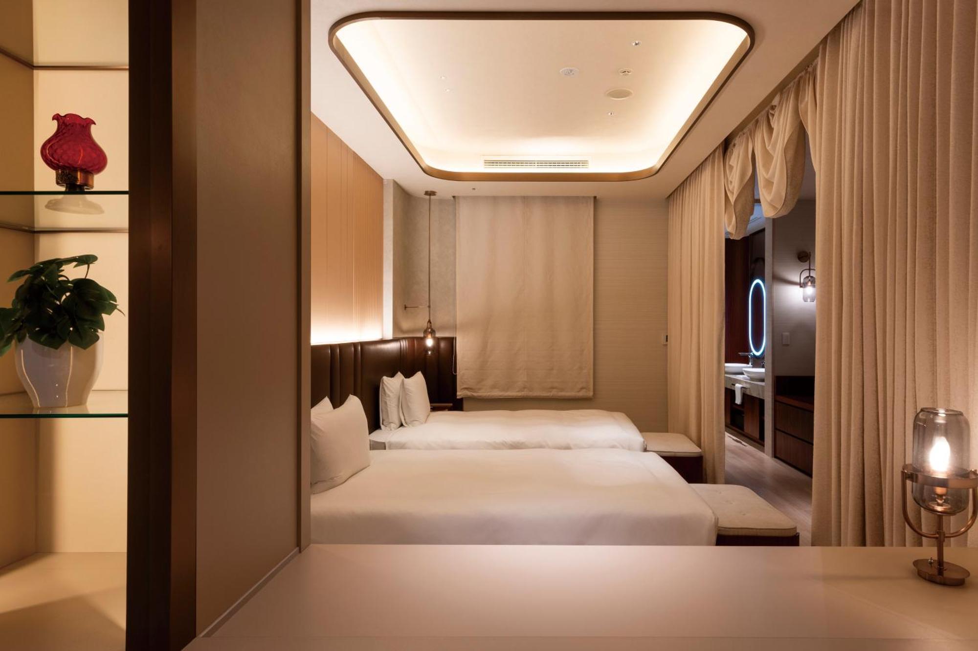 Hotel Springs Makuhari Premier Chiba Bagian luar foto
