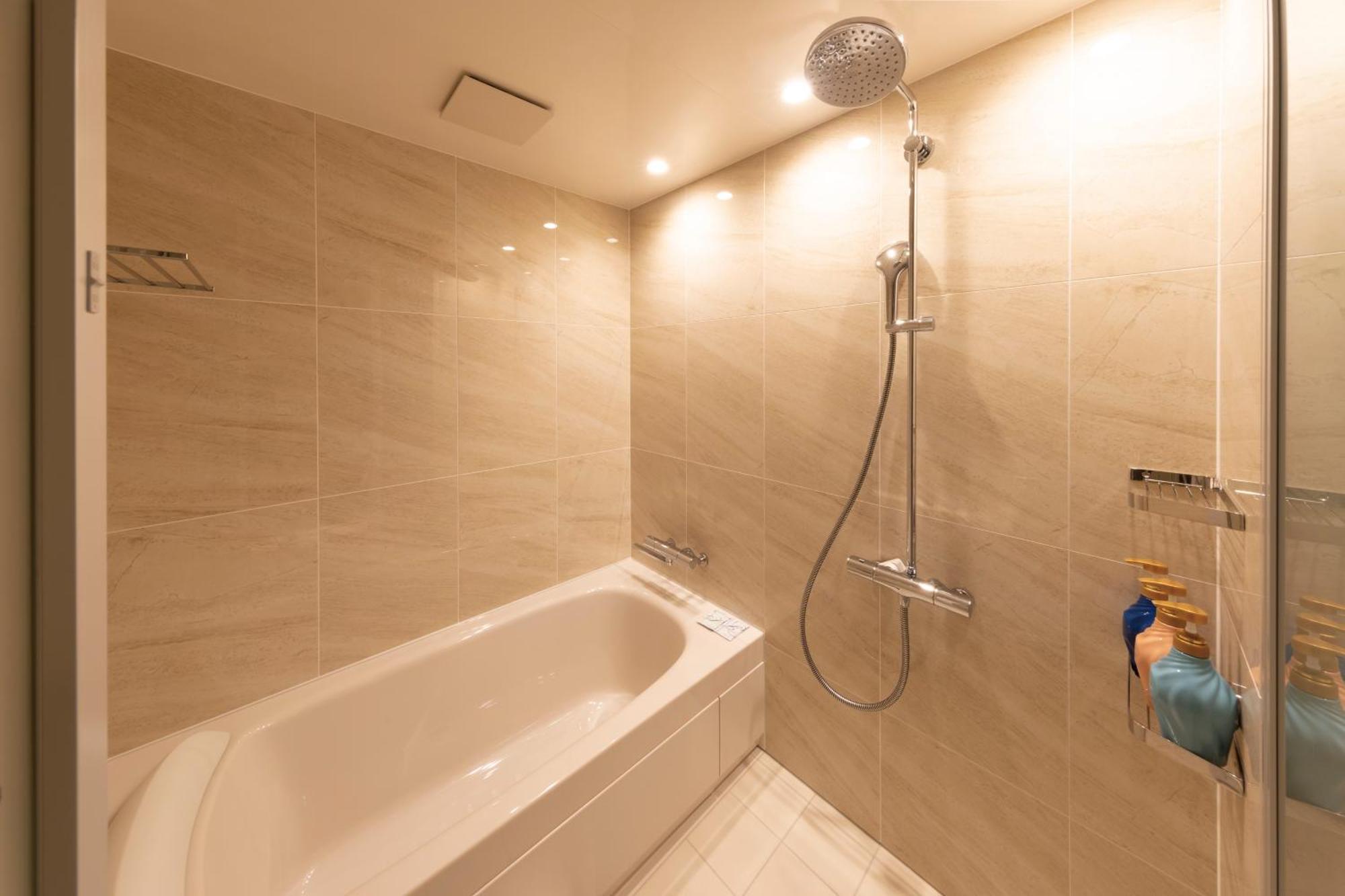 Hotel Springs Makuhari Premier Chiba Bagian luar foto